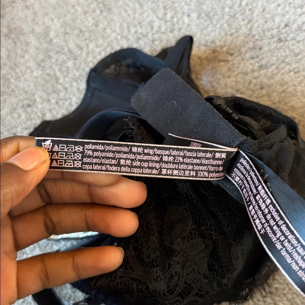 Victoria Secret Black Very Sexy Push Up Without Padding Bra SIZE 32C